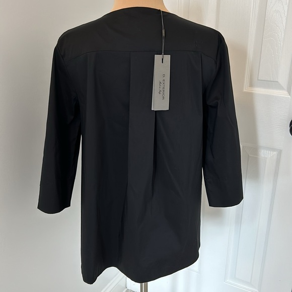 D. Exterior Black Poplin Feather Pocket Blouse - Picture 2 of 9